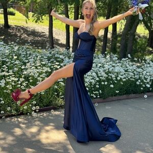 Terry Costa size 00.